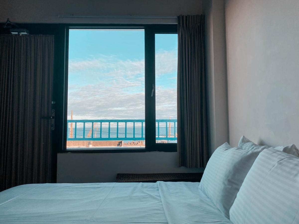 Lugo Hotel Manzhou Стая снимка