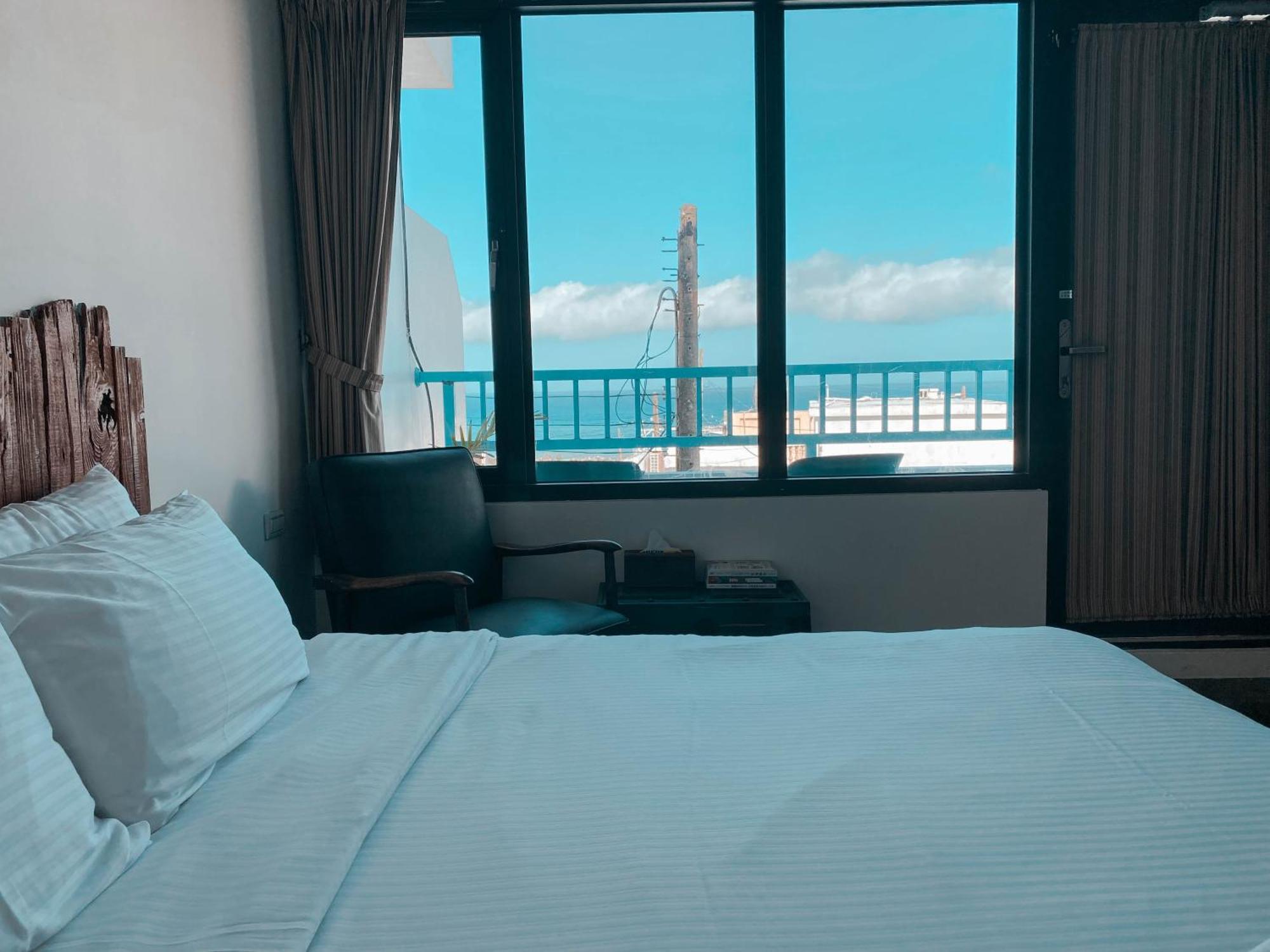 Lugo Hotel Manzhou Екстериор снимка
