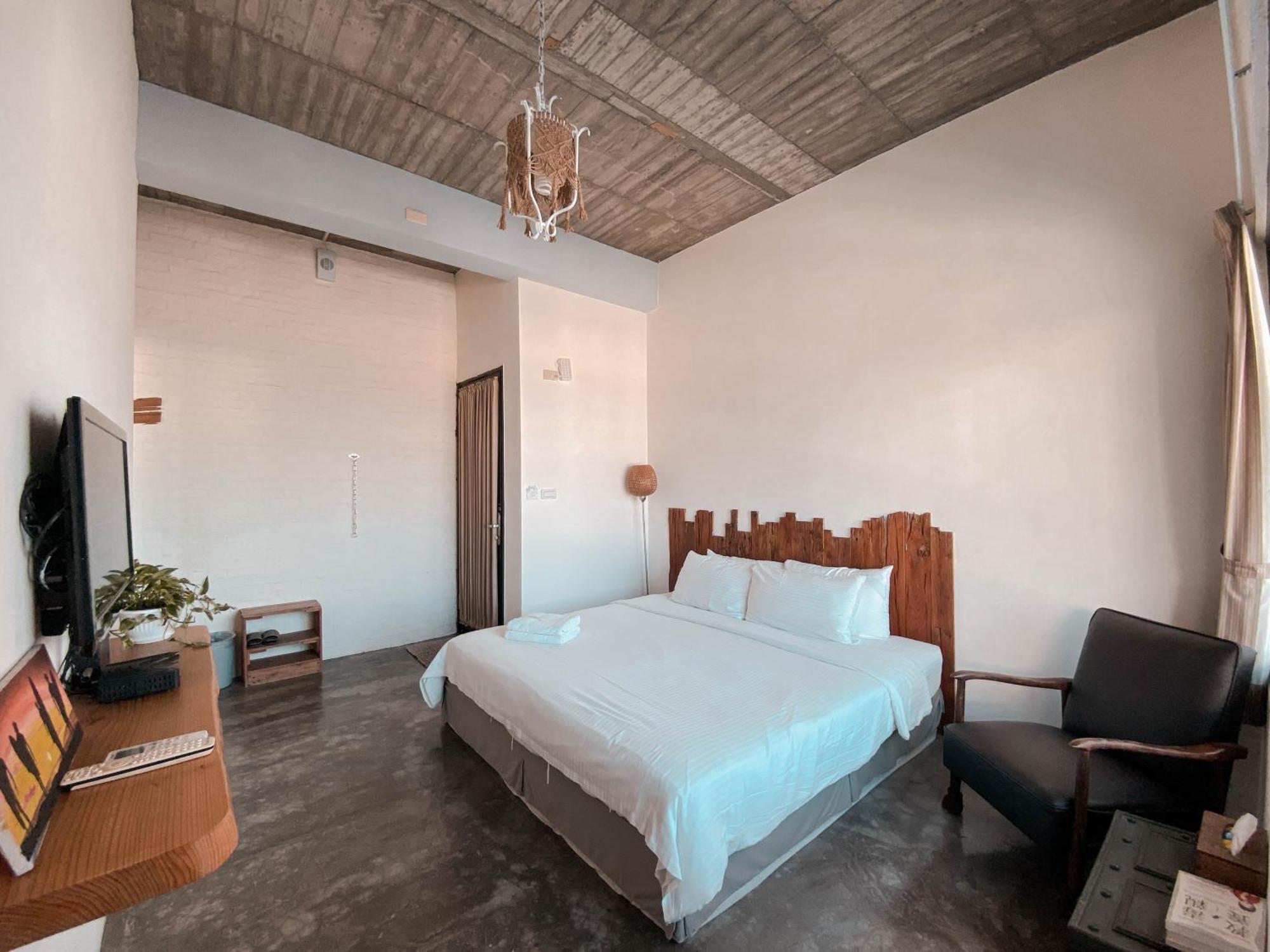 Lugo Hotel Manzhou Екстериор снимка